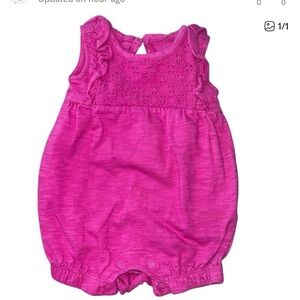 Newborn baby clothing